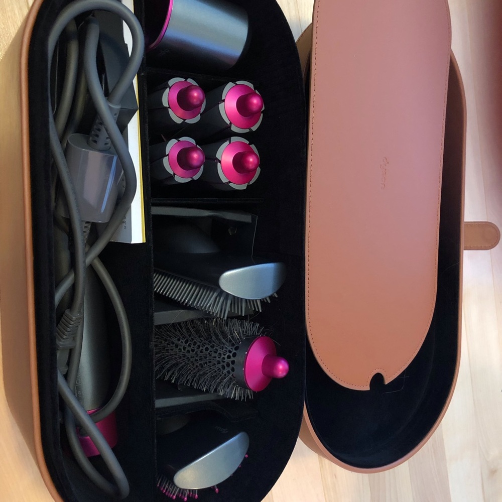 Dyson airwrap complete